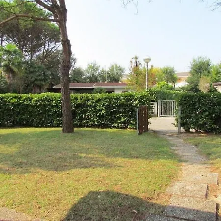 8 Guests Near The Beach - Air Conditioning - Private Garden Ferienhaus *