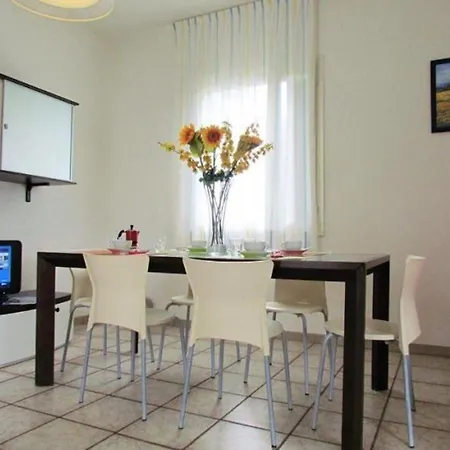 펜션 8 Guests Near The Beach - Air Conditioning - Private Garden 비비오네